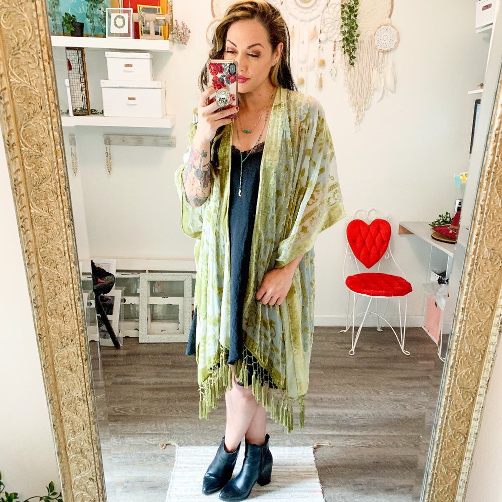 Velvet Burn Out Kimono - Picture 2 of 7